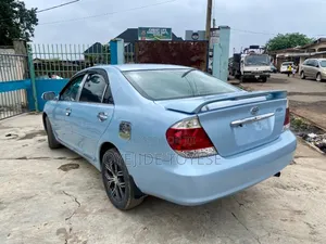 Toyota Camry LE 4dr Sedan (2.4L 4cyl 5A) 2005 Blue