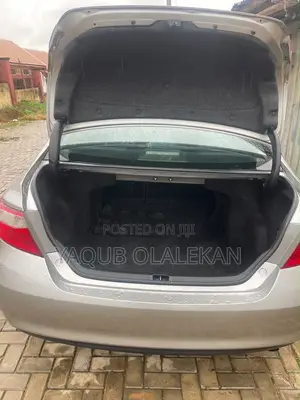 Toyota Camry 2017 Silver
