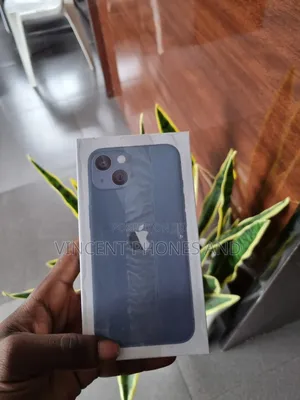 New Apple iPhone 13 128 GB Pink