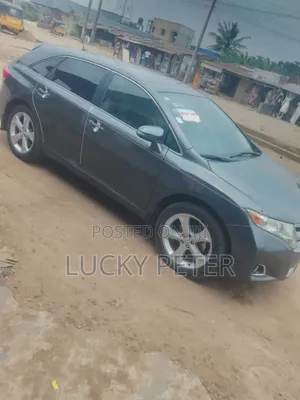 Toyota Venza V6 2010 Gray