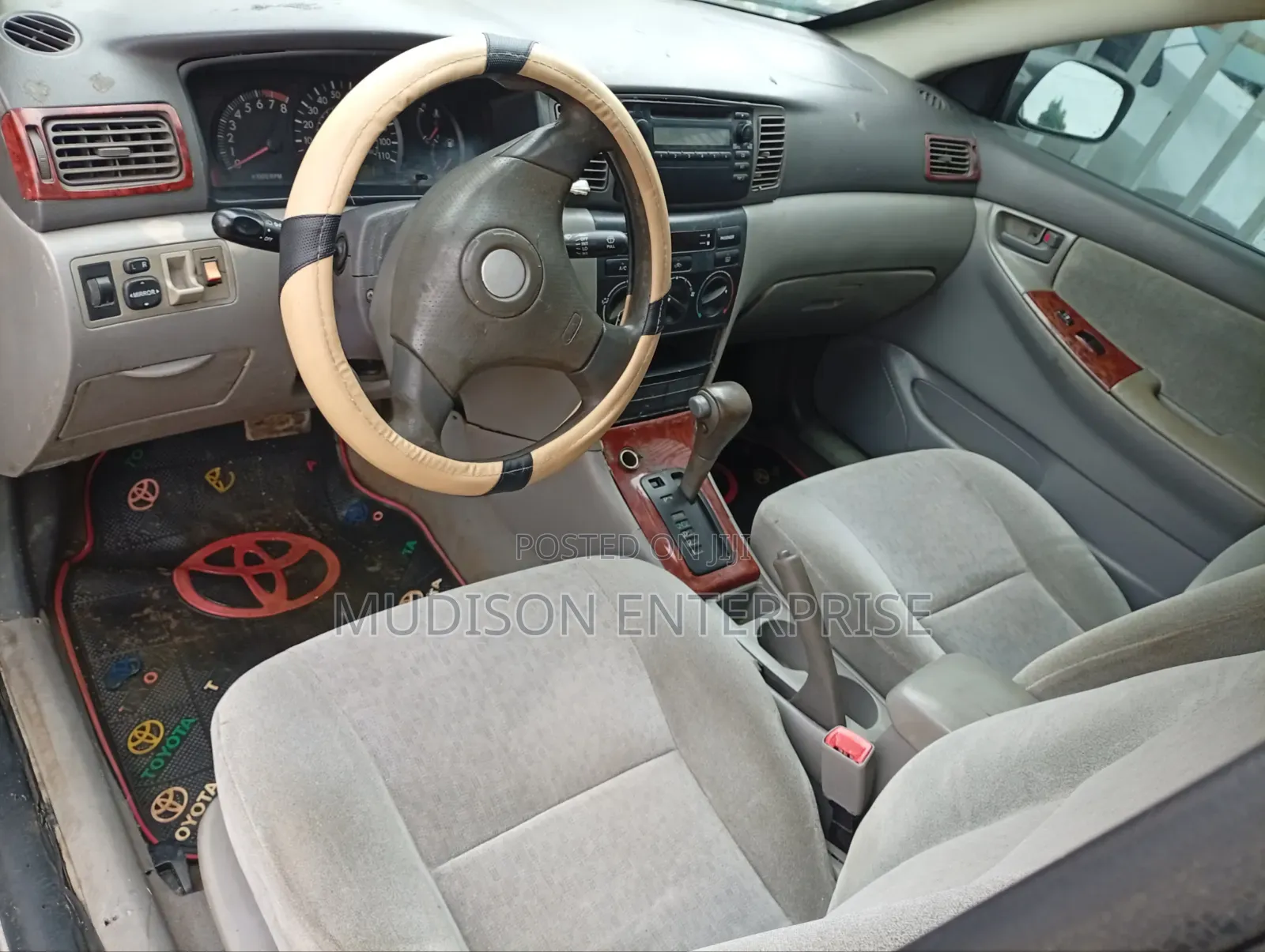 Toyota Corolla 2004 Gray
