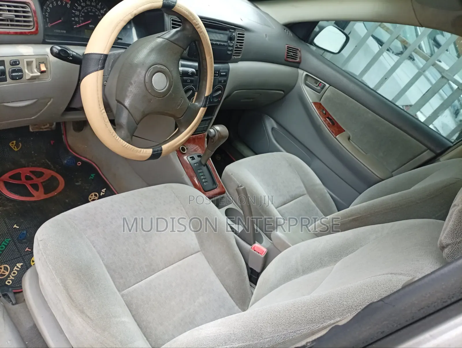 Toyota Corolla 2004 Gray