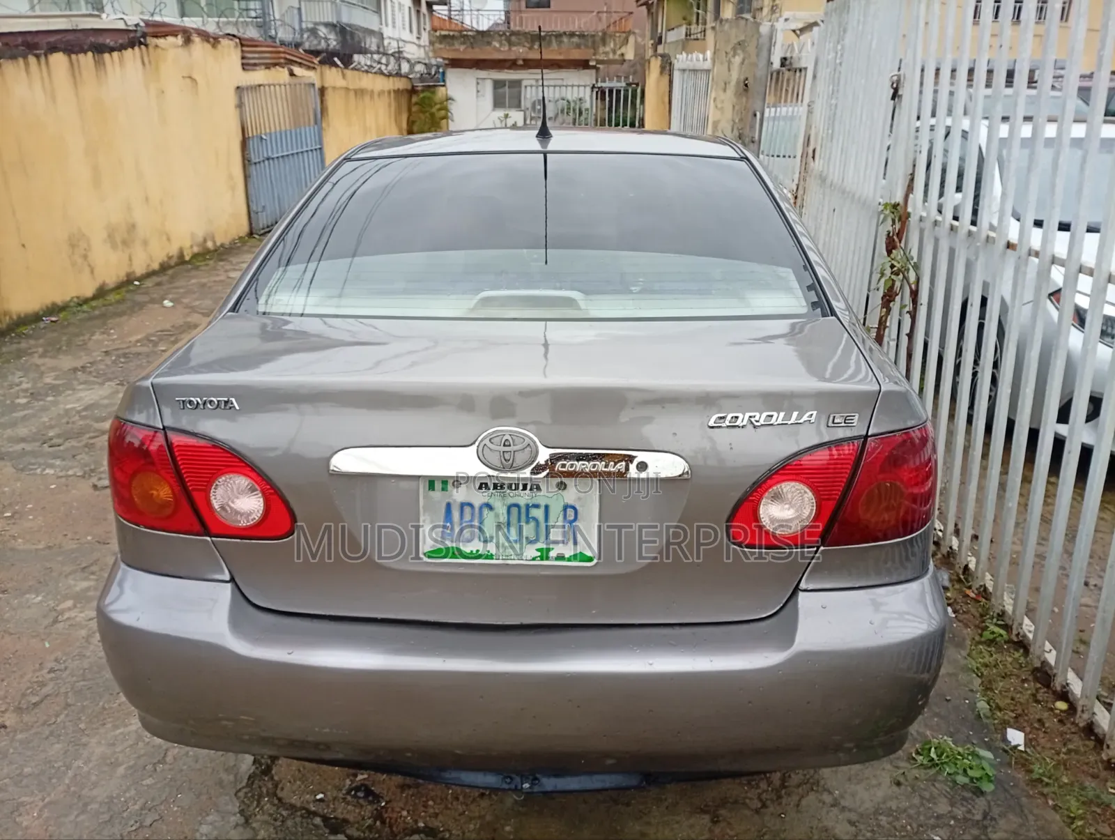 Toyota Corolla 2004 Gray