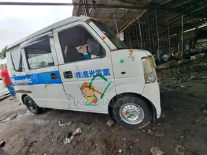 Suzuki Every 2012 White