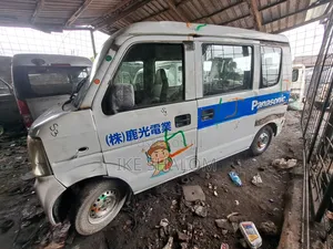 Suzuki Every 2012 White