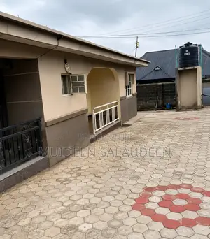 2bdrm Block of Flats in Osogbo for sale