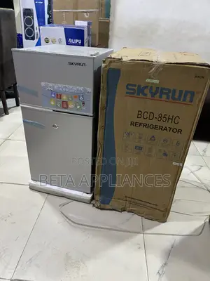 Skyrun Refrigerator With Glass Shelves