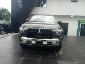 New Mitsubishi L200 2025 Gray