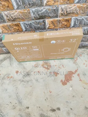 32" Smart TV (Hisense) + Wifi -32q6q.
