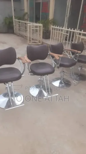Barbing Saloon Chairs