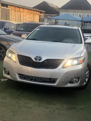 Toyota Camry 2010 Silver