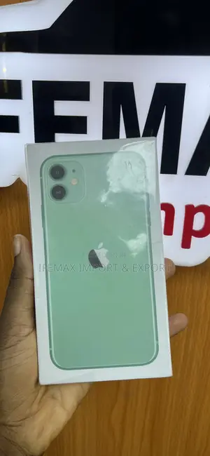 New Apple iPhone 11 128 GB Green