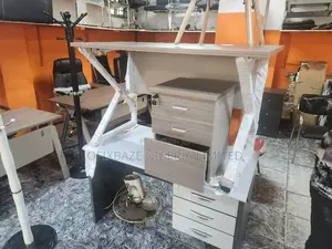 Modern Executive Office Desk With Mobile 3-Drawer Pedestal