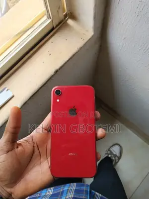 Apple iPhone XR 64 GB Red