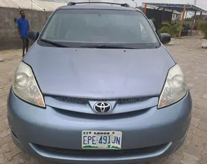 Toyota Sienna 2006 Gray