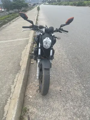 Yamaha 2010 Black