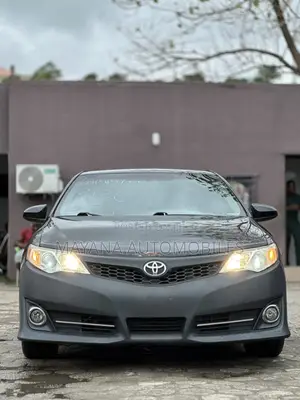 Toyota Camry SE 4dr Sedan (2.5L 4cyl 6A) 2014 Black