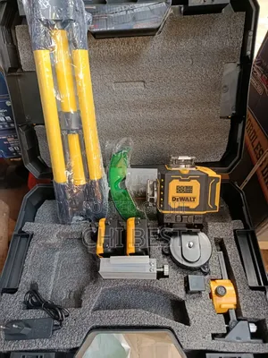 Dewalt 4D Laser Level 360° With Tripod and Remote Control