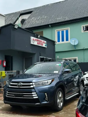 Toyota Highlander 2019 Blue