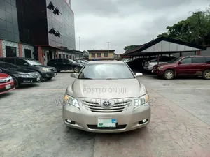 Toyota Camry 2007 Gold