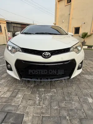 Toyota Corolla S 4dr Sedan (1.8L 4cyl CVT) 2015 White