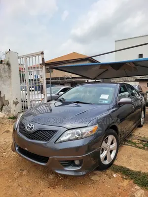 Toyota Camry SE V6 4dr Sedan (3.5L 6cyl 6AM) 2010 Gray