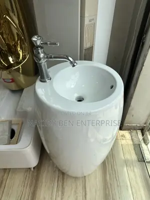 Ceramics Standing Wash Hand Basin