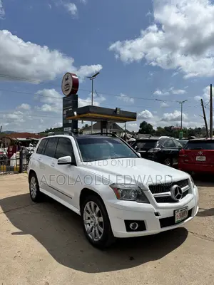 Mercedes-Benz GLK-Class 350 2010 White