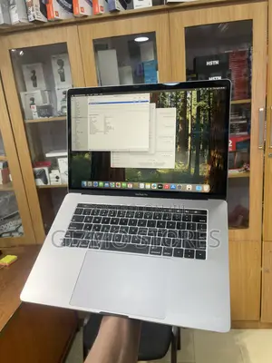 Laptop Apple MacBook Pro 2019 32GB Intel Core i9 SSD 1T