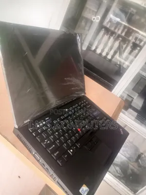 Laptop Lenovo ThinkPad R400 4GB Intel Core 2 Duo HDD 250GB