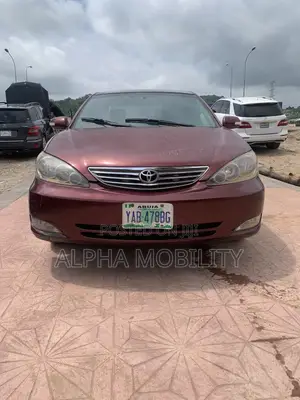 Toyota Camry LE 4dr Sedan (2.4L 4cyl 5A) 2005 Maroon
