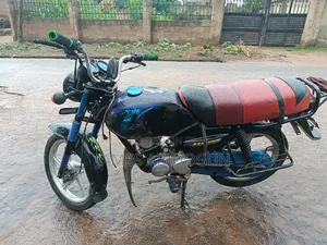 TVS HLX 125 2021 Black