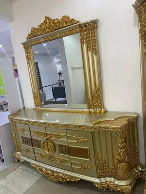 Royal-Style Console Mirror Set