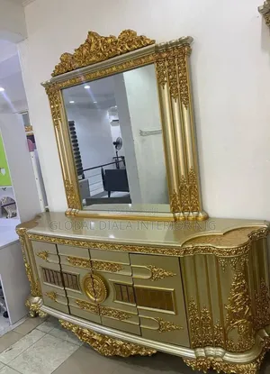 Royal-Style Console Mirror Set