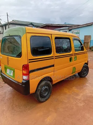 Suzuki Every 2010 Yellow