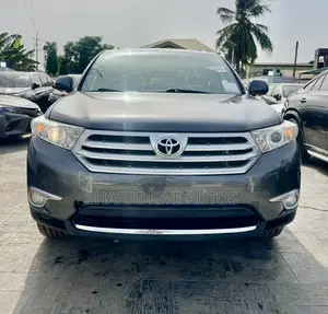 Toyota Highlander Limited 2012 Gray