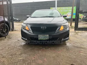 Toyota Corolla 2010 Gray