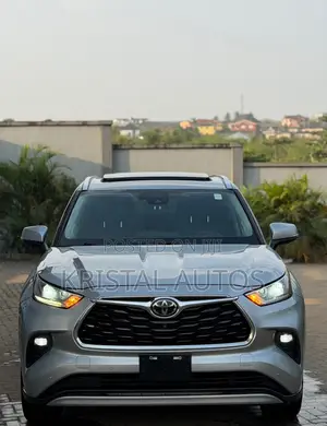Toyota Highlander Platinum 2021 Silver