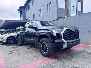 Toyota Tundra 2023 Black