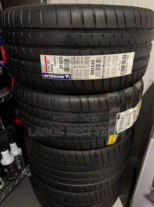 Michelin Pilot Sport 4S – 275/35 ZR19 (100Y) 2years Warranty