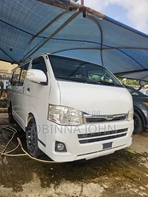 Toyota HiAce 2016 White