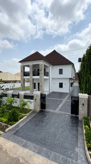 Furnished 4bdrm Duplex in Dakwo District for sale