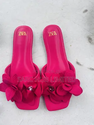 Zara Women’s Floral Slide Sandals – Size 39