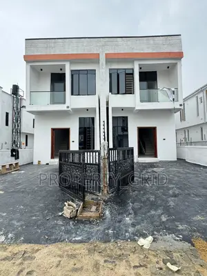 4bdrm Duplex in Ikota for sale
