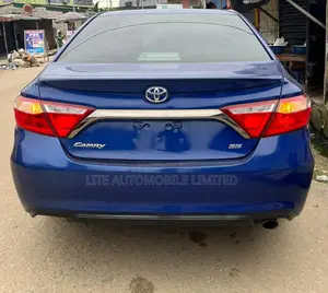 Toyota Camry SE w/Special Edition Pkg (2.5L 4cyl 6A) 2016 Blue