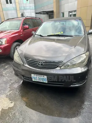 Toyota Camry 2005 Gray