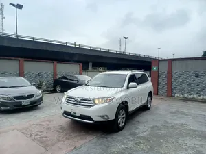 Toyota Highlander Limited 2011 White
