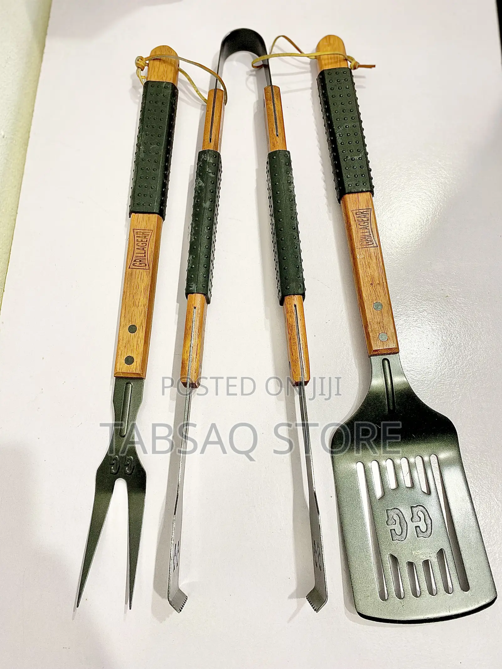 3-Pieces Barbecue Grill Tools