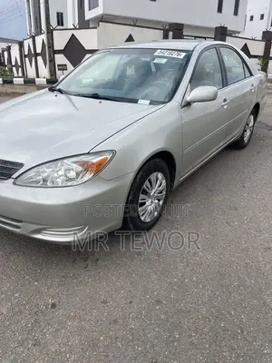 Toyota Camry LE 4dr Sedan (2.4L 4cyl 4A) 2004 Silver