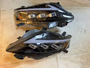 Headlight Rx350 2010